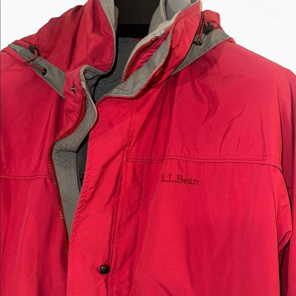 L.L. Bean Men's Red Jacket - Picture 3 of 6